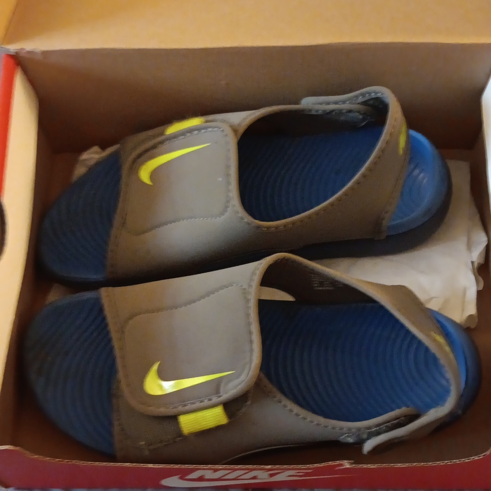 Nike Sandles
